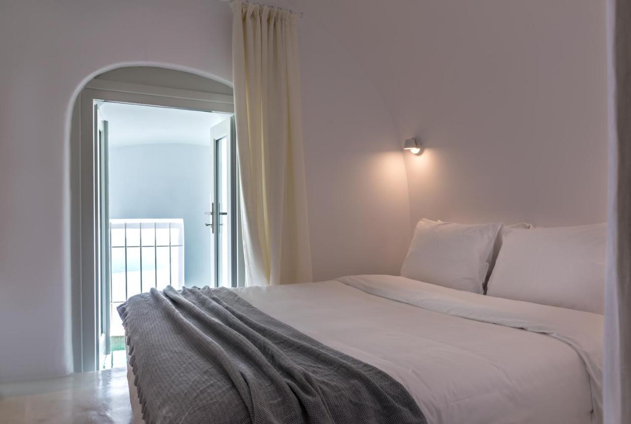 Nefeles Luxury Suites Fira  Eksteriør bilde