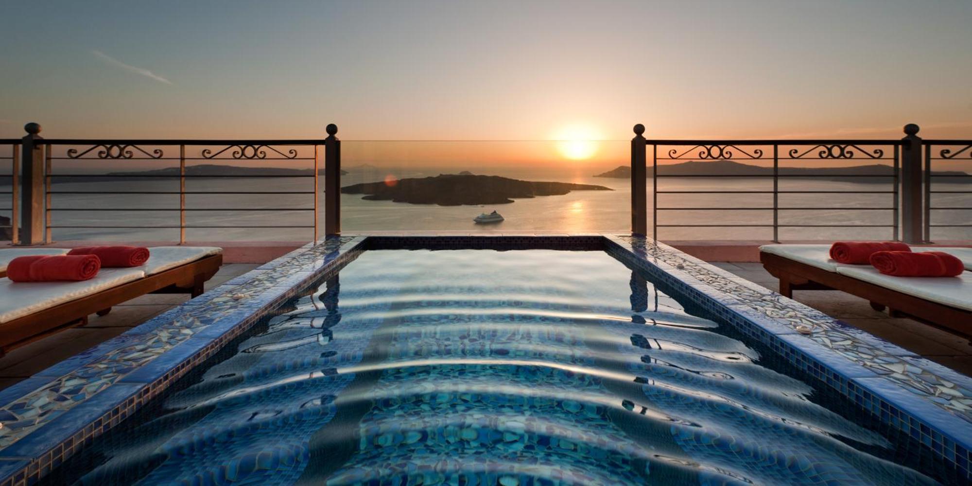 Nefeles Luxury Suites Fira  Eksteriør bilde