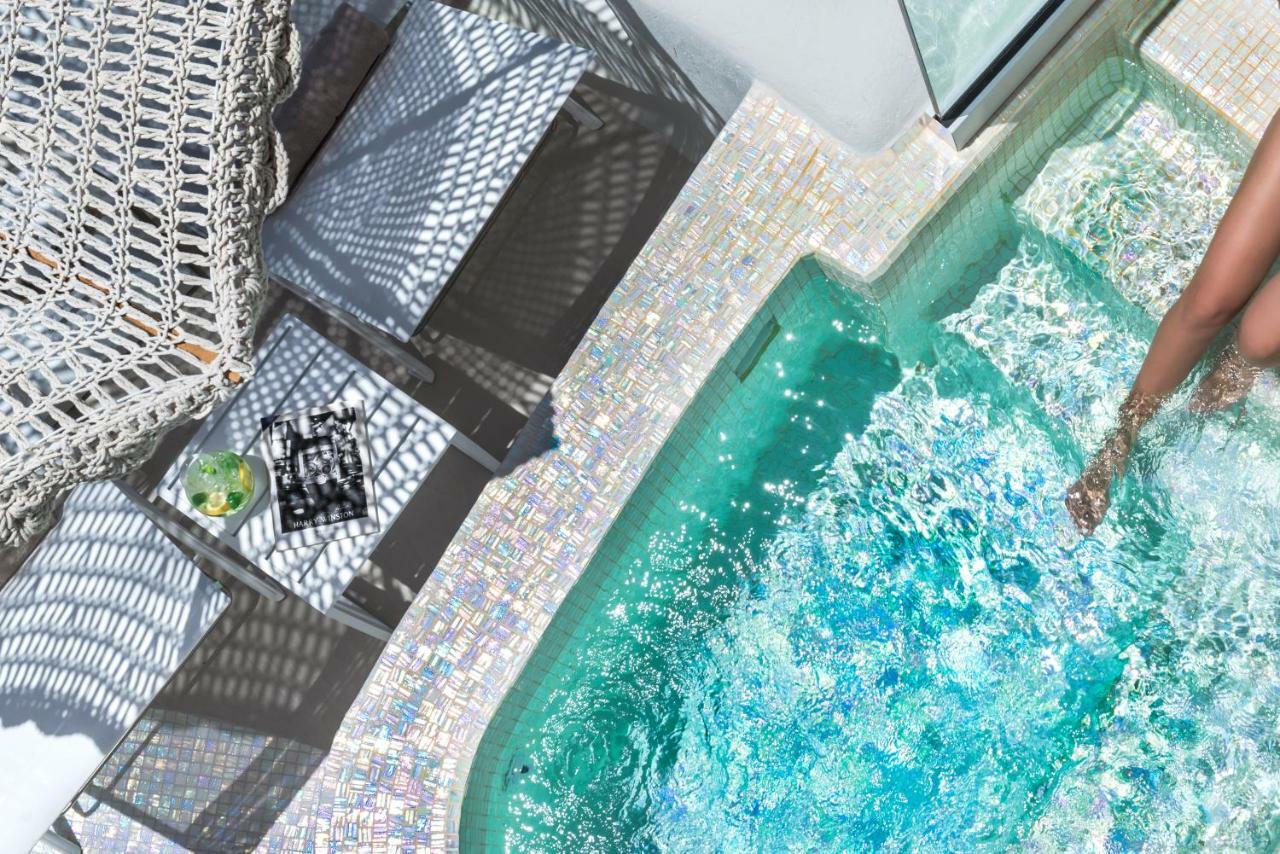 Nefeles Luxury Suites Fira  Eksteriør bilde